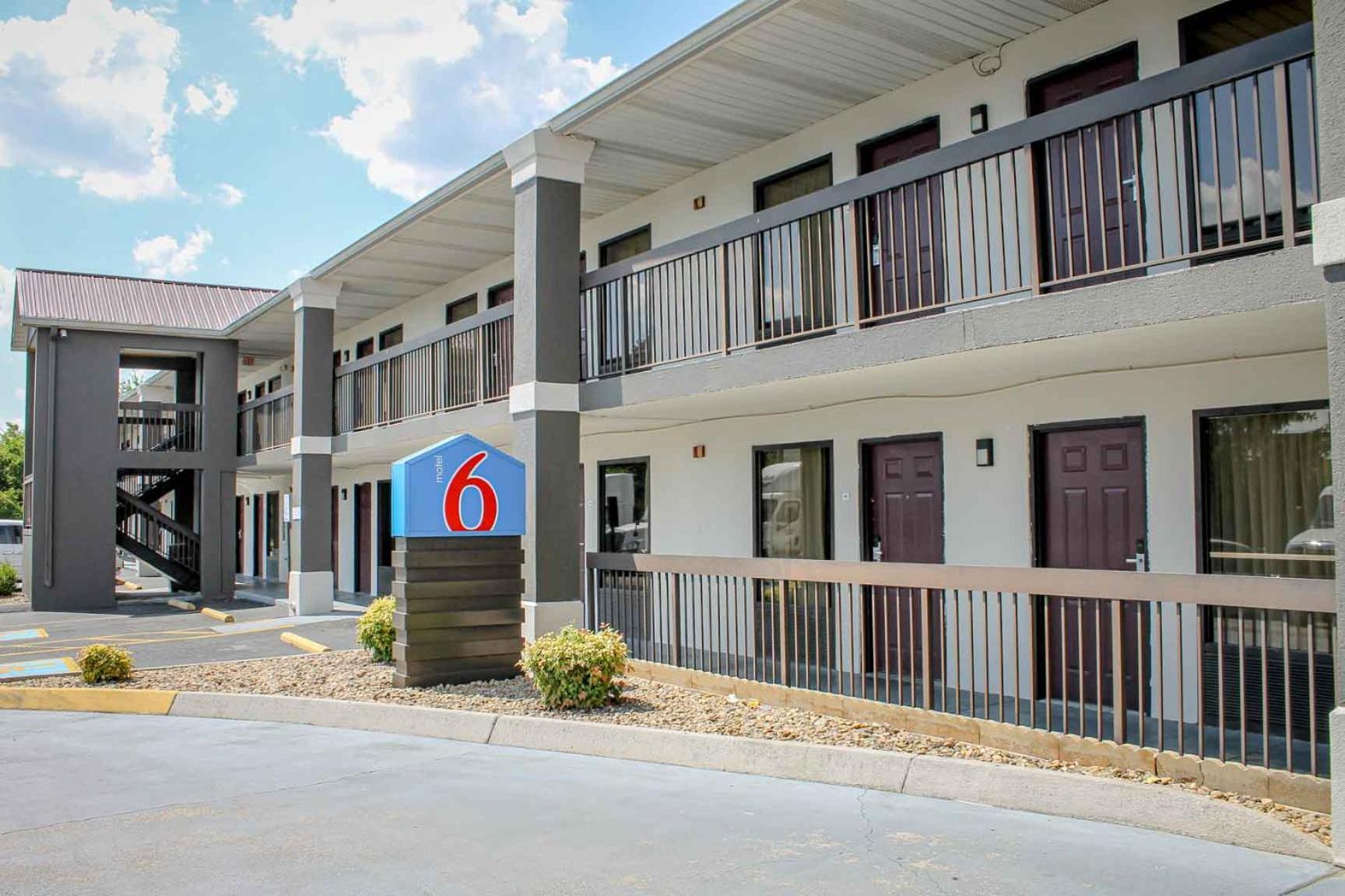 Motel 6 Knoxville, Tn - East Exterior photo